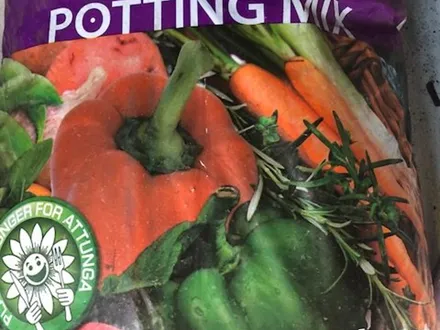 Potting Mix Vegetable and Herbs 26 Litre Bag image